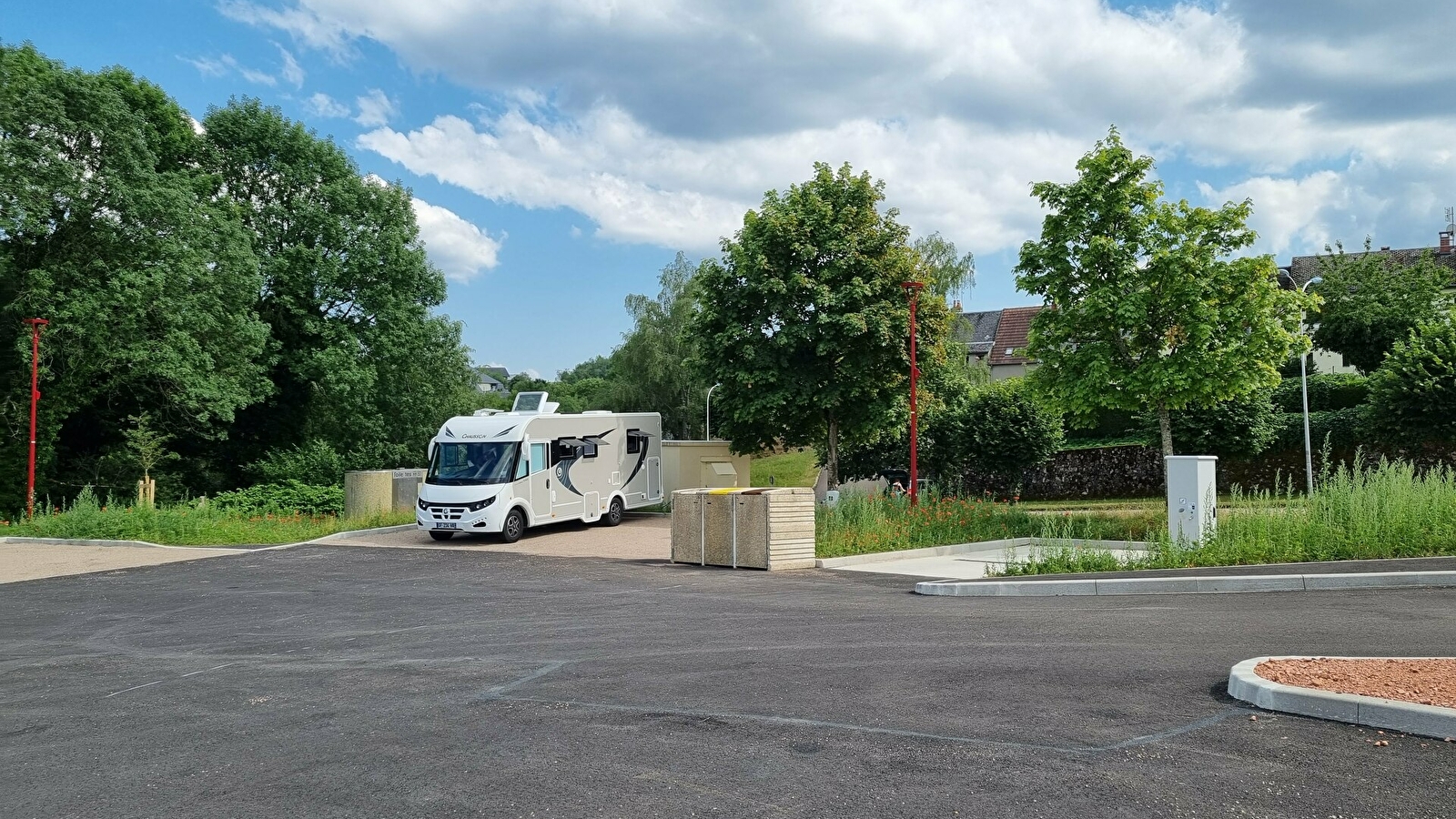 Aire de stationnement camping-car de Château-Chinon 