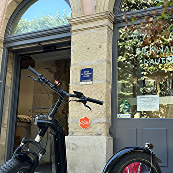 Balade découverte d'Autun en Trottinette tout terrain électrique - AUTUN
