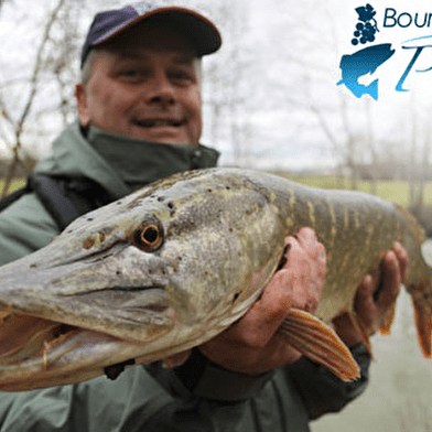 Bourgogne Pêche François Deline moniteur guide de pêche professionnel