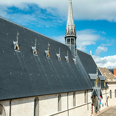 Hôtel-Dieu - Hospices de Beaune 
Programmation 2024 - CHARITÉ
Itinéraire hospitalier 'De l'Hôtel-Dieu à l'Hospice de la Charité'