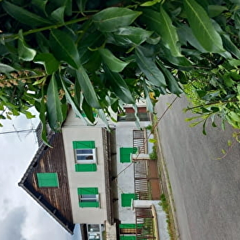 Au Coteau des Thermes : Hirondelle - SAINT-HONORE-LES-BAINS
