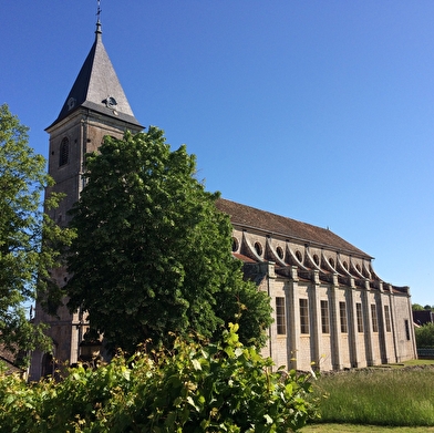 Gy, cité des Archevêques, au fil des rues