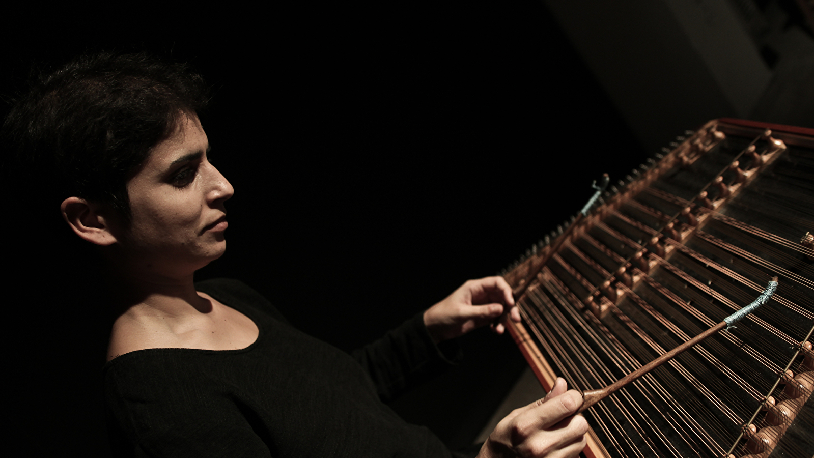 De Constantinople à Istanbul: concert de santouri solo avec Ourania Lampropolou