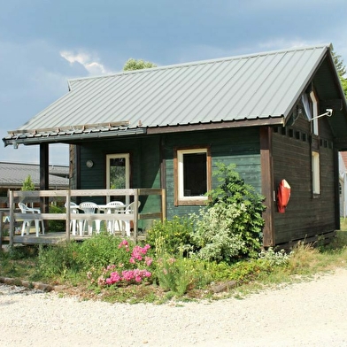 Mobil homes et chalets - Camping du lac de Remoray