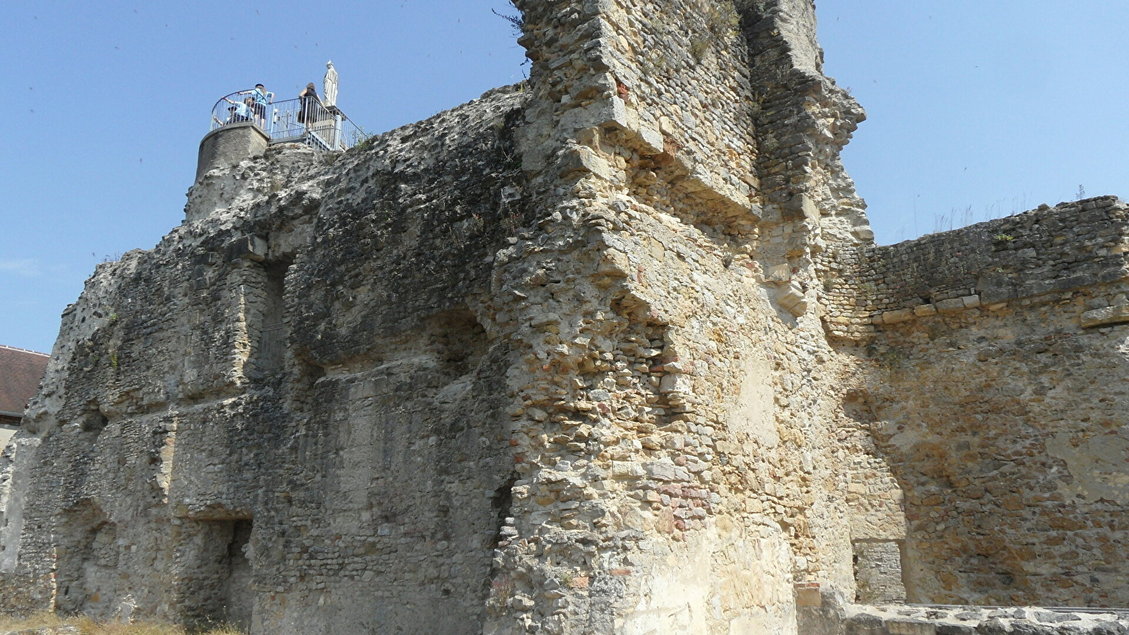 Ruines de l'ancien château des Comtes de Nevers