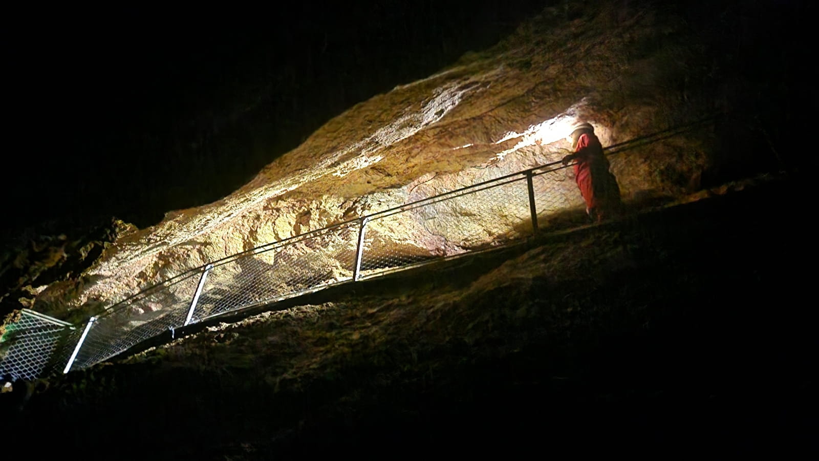 Visite Exploration de la Grotte de la rivière