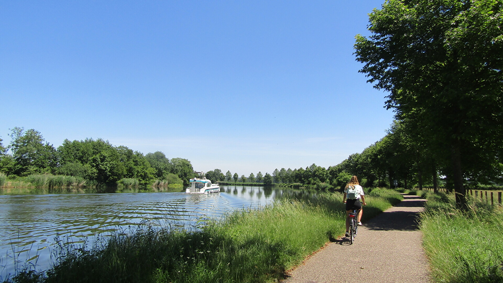 Pédalez le long de la Saône (VAE et VTC) - Onlycamp