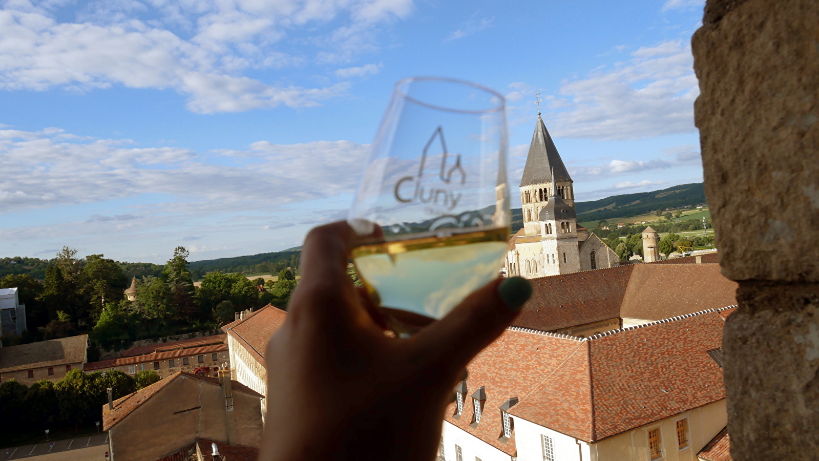 L'ApérHaut ! - Visitez Cluny 'Hautrement'