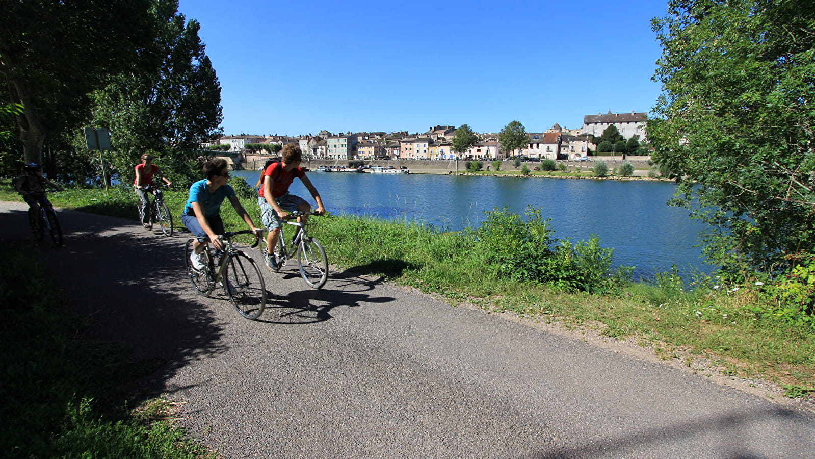 La Saône, rive gauche