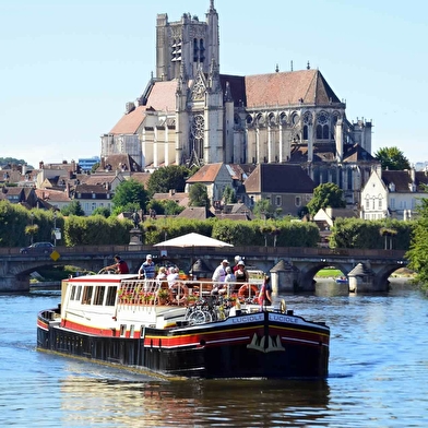 Péniche-Hôtel La Luciole