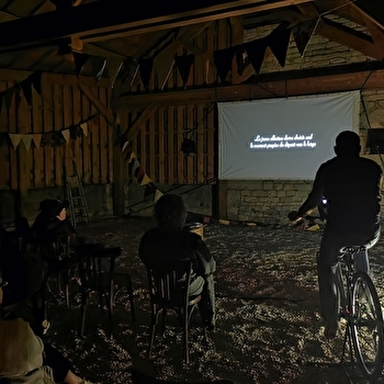 Projection plein-air Cinécyclo au Parc national de forêts - AIGNAY-LE-DUC