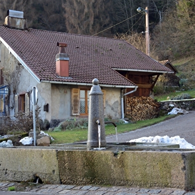 Le sentier de la verrerie