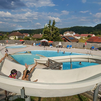 Piscine de plein-air chauffée