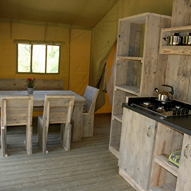 Camping à la Ferme 'Morvan Rustique'