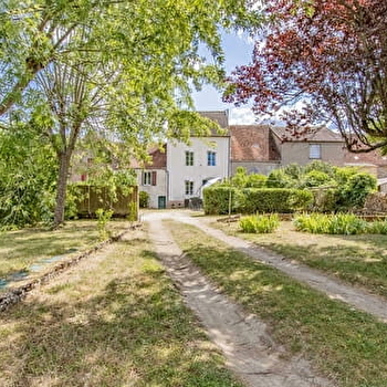 Aux Jardins - JONCY