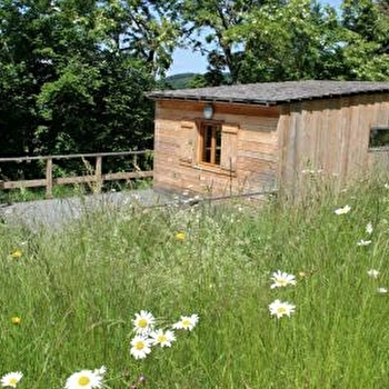 Les Cabanes du Valleron - La Cabane 'du sapin' - CURTIL-SOUS-BUFFIERES