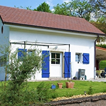 Le lavoir à Suzanne - HAUT-DU-THEM-CHATEAU-LAMBERT
