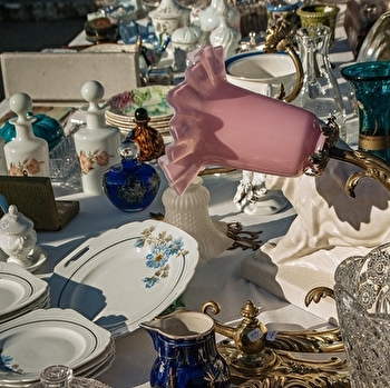 Vide grenier - MOUTHE