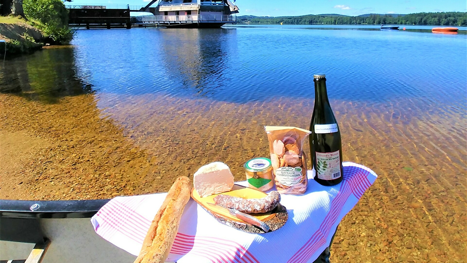 Balade gustative sur l'eau, la Rando soirée au Lac des Settons.