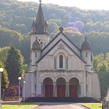 Visite de la Basilique Ste Jeanne d'Antide - SANCEY