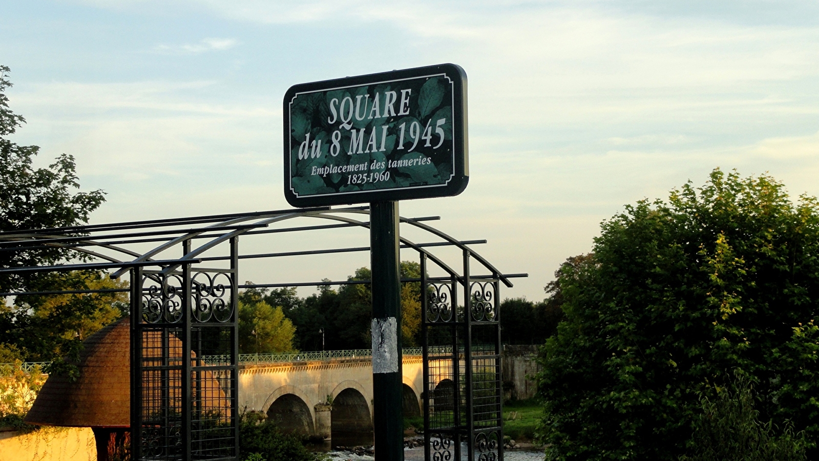 Square du 8 mai 1945