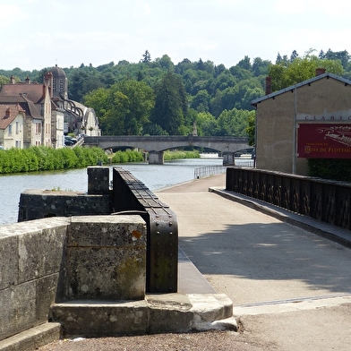 Auto-guide multimédia via application GuidiGo 'Clamecy autour de l'eau'