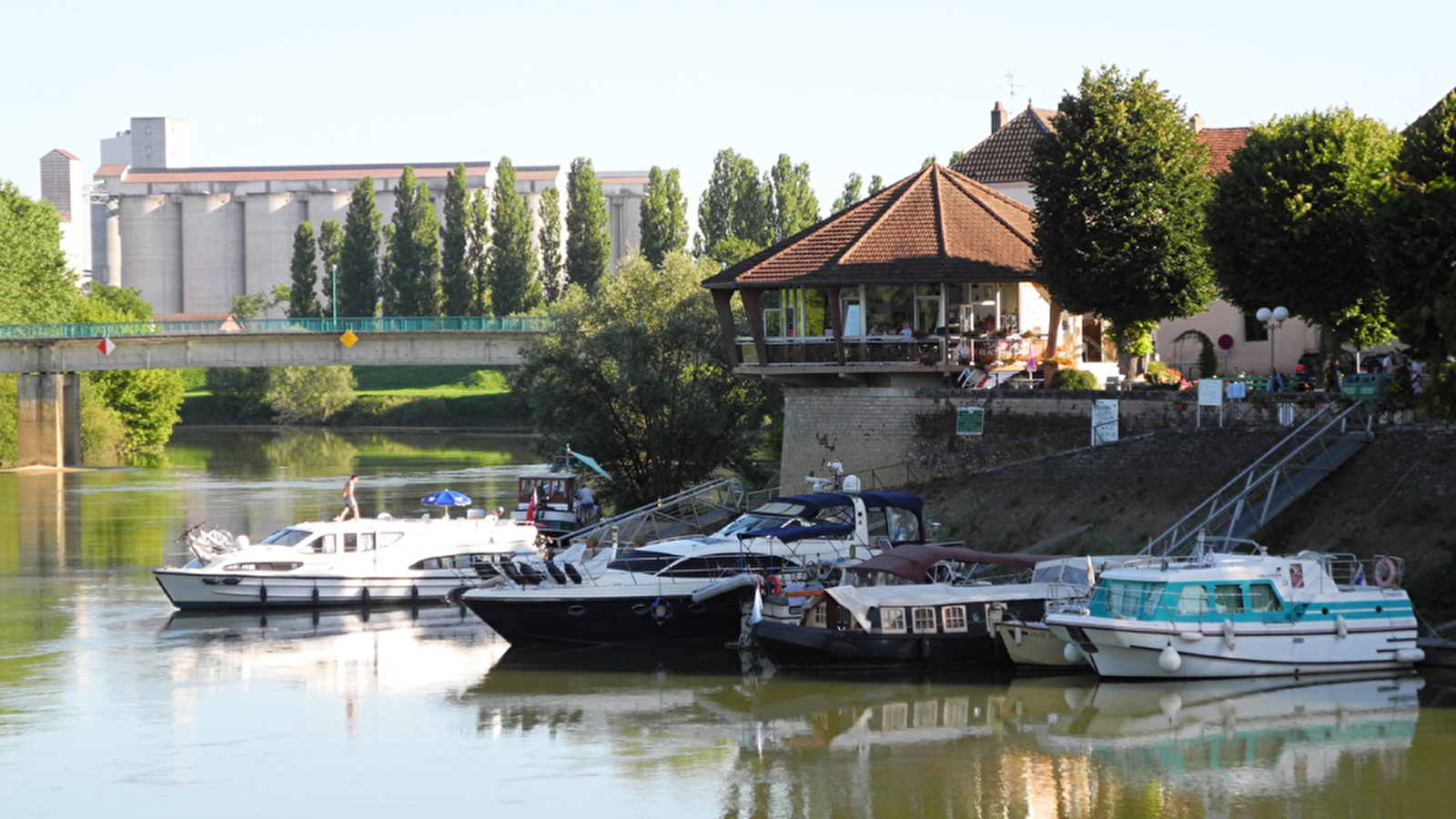 Capitainerie : La Confluence