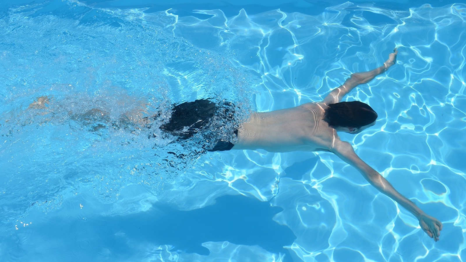 Nocturne à la piscine