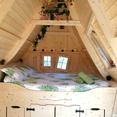 Cabane nuitée insolite : chambre féérique