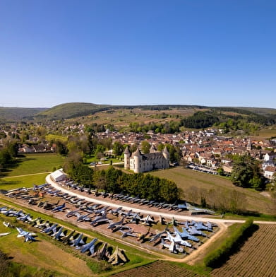 Château de Savigny - Musée de la moto, de l'aviation et de la voiture de course