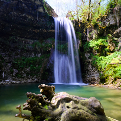 Source de l'Ain et ses cascades 