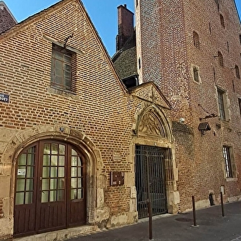 Visite-atelier : les secrets de l'atelier du charpentier en bateau - SEURRE