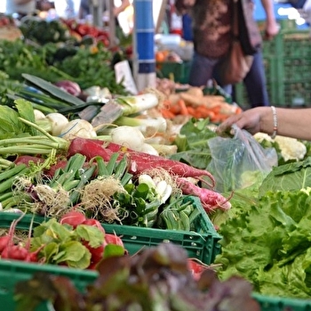 Marché de Nevers : Place Carnot - NEVERS