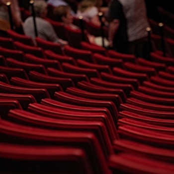 Théâtre : Baby-sitters et L'hôpital en Folie - POUGUES-LES-EAUX