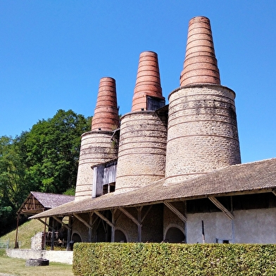 VENDENESSE-LES-CHAROLLES