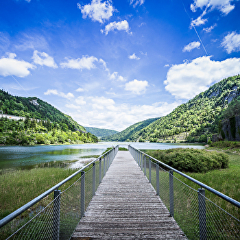 Excursion Nantua : glacières de Sylans et musée de la Résistance - LONS-LE-SAUNIER