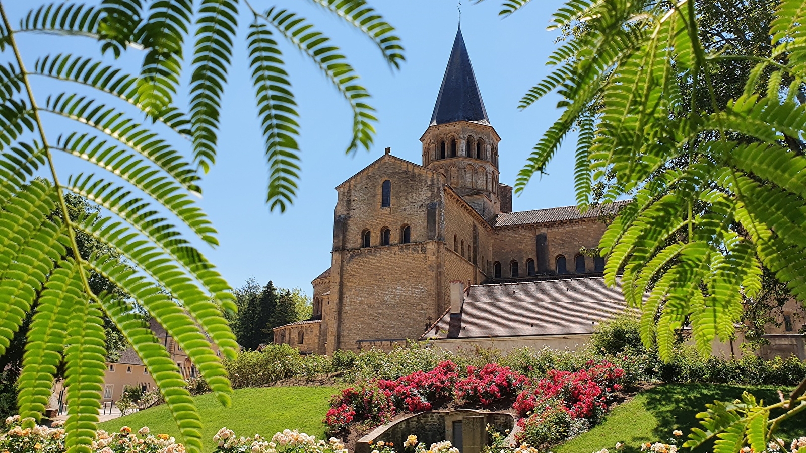 PARAY-LE-MONIAL