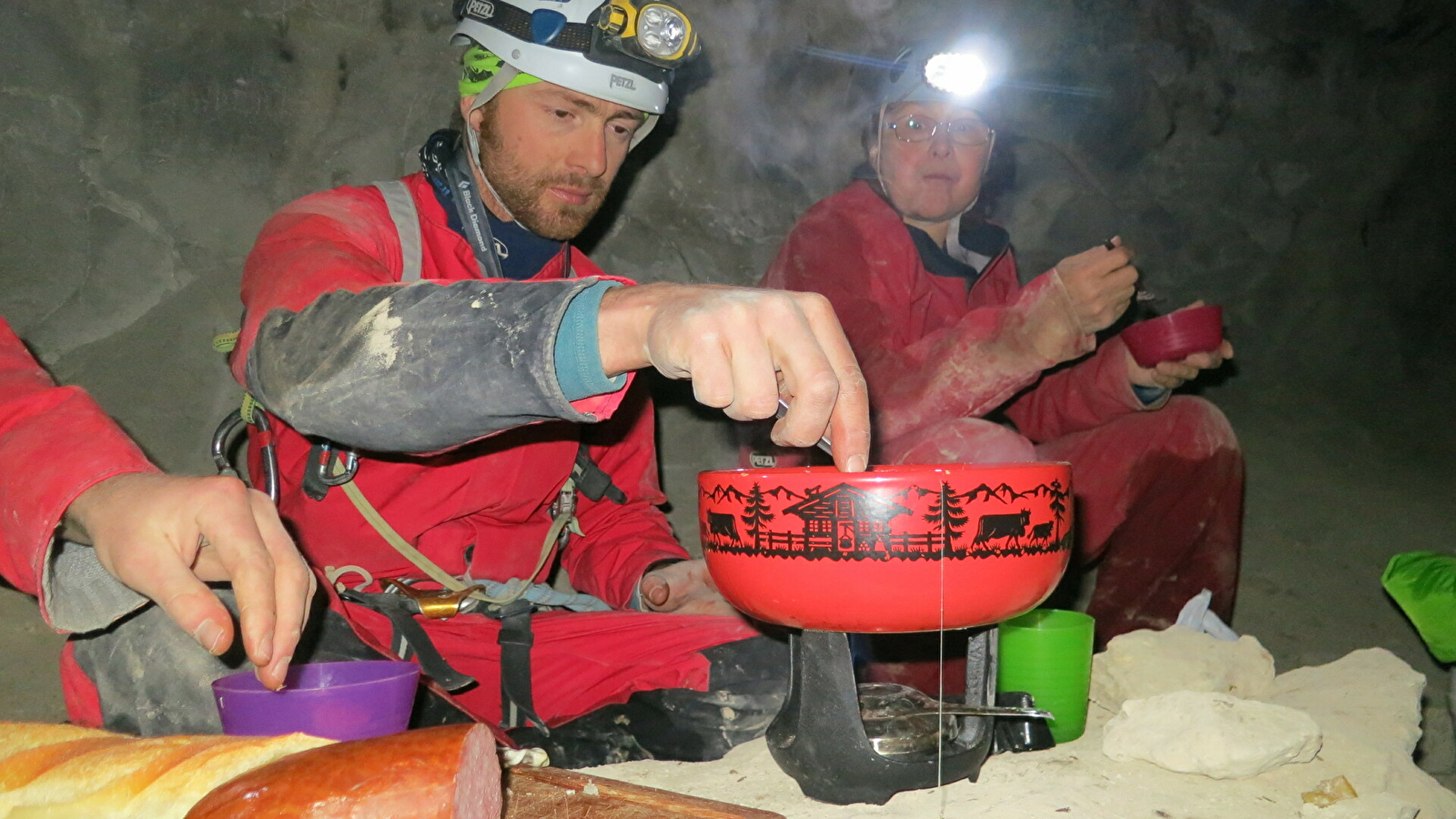 Spéléo gourmande à la journée dans le Doubs