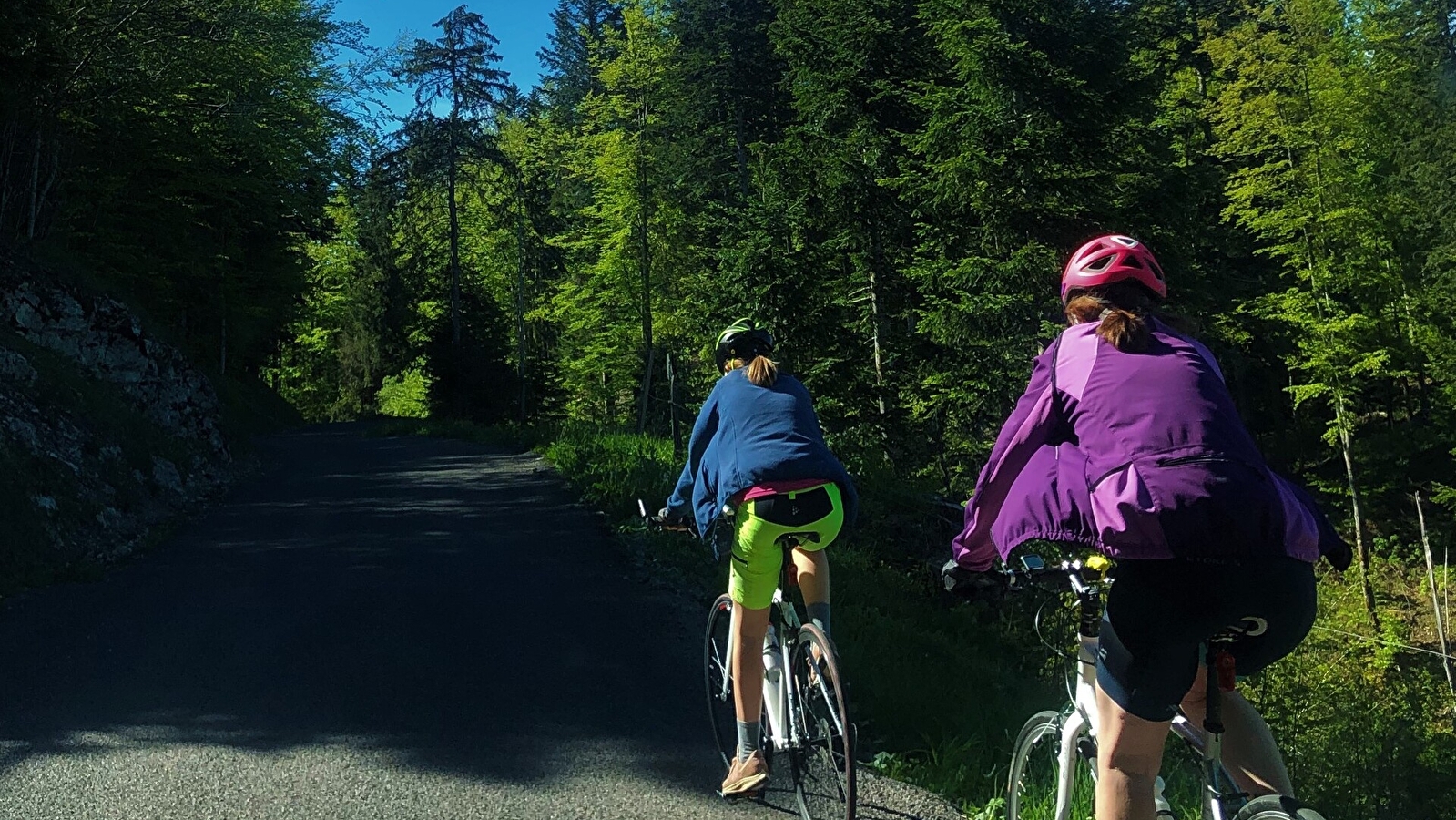 Circuit vélo : le Plateau de Retord entre combes et cols