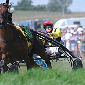 Courses Hippiques - CURBIGNY