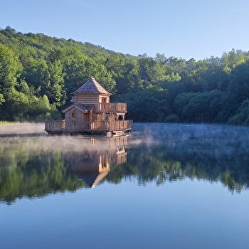 Cabane flottante - Domaine de la Combe Rossignol - VERNOIS-LES-VESVRES