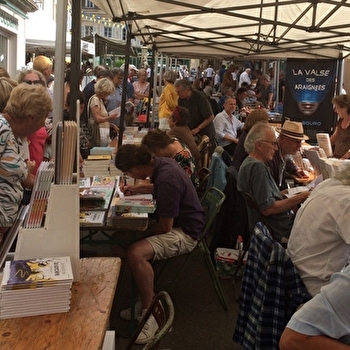 Les livres envahissent le Grand Marché à Clamecy - CLAMECY