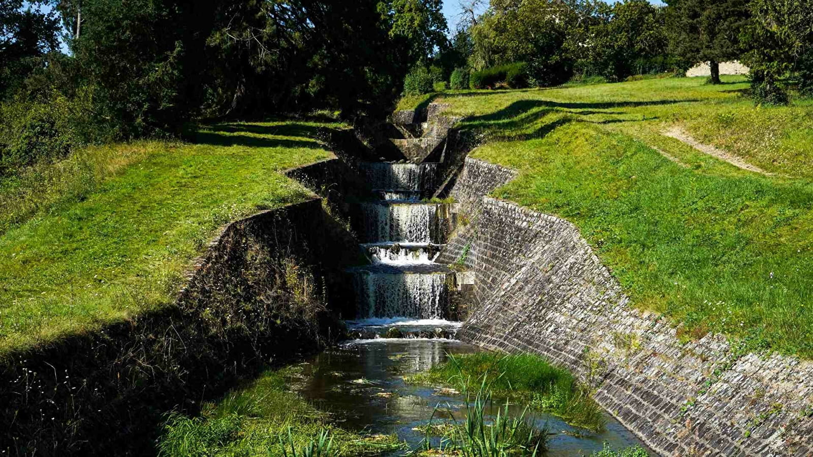 Les jardins des déversoirs du Lac du Bourdon