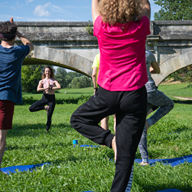 Yoga insolite au temple de Janus