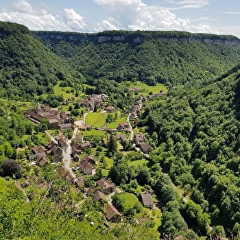La reculée de Baume-les-Messieurs - BAUME-LES-MESSIEURS