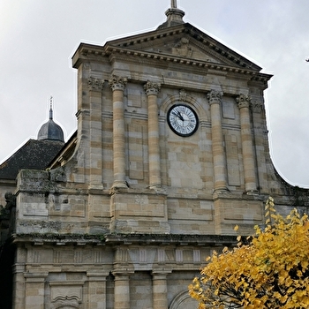 Notre Dame de l'Assomption actuelle chapelle du lycée Bonaparte - AUTUN