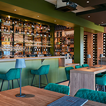 Au Domaine - Caviste et Bar - PONTARLIER