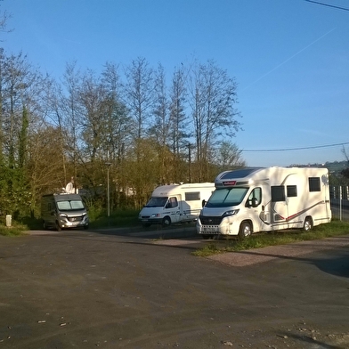 Aire de service pour campings-cars