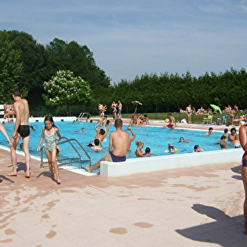 Piscine 'La fontaine aux fées' - RENAUCOURT