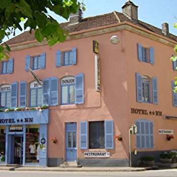 Hôtel du Donjon** - CHAMPLITTE